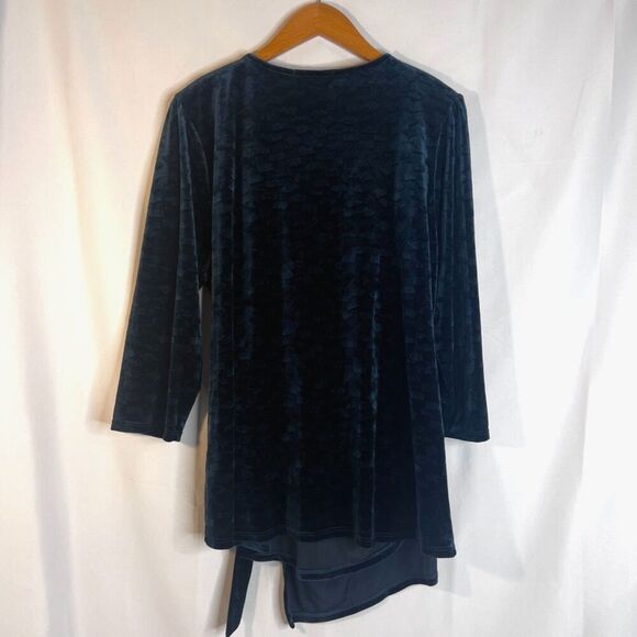 Beacon Apparel Green Velvet Faux Wrap w/ Ring Vneck Blouse Size 2X - Picture 3 of 12
